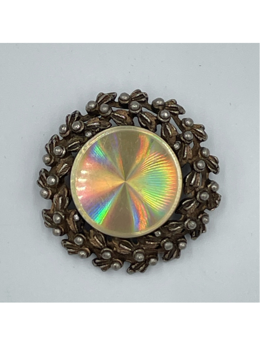 Vintage Jewelarama Refraction Holographic leaf Wreath Brooch Pin Signed Gold